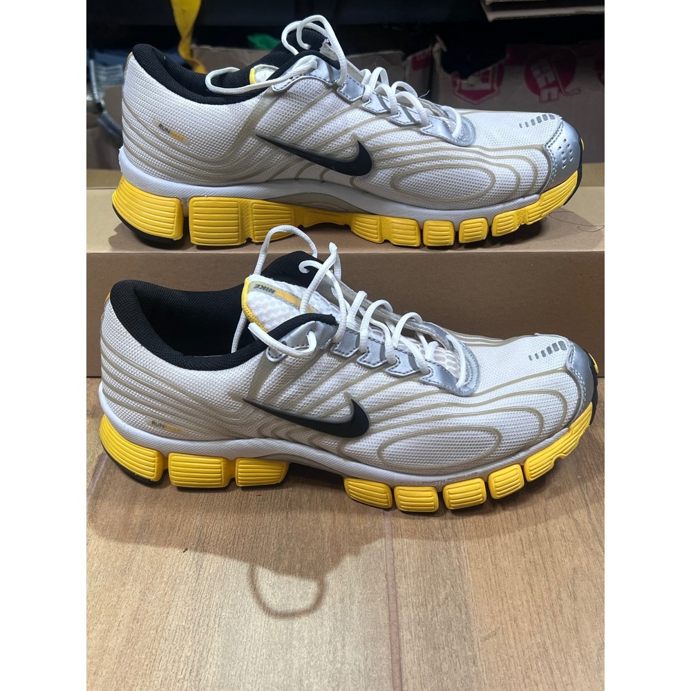 Nike Air Zoom Moire‎ White Black Varsity Maize 313092-101 Mens 11 2006 Vintage